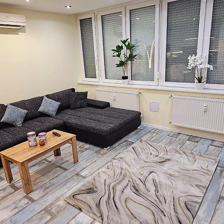 דירות Salgótarján Urban Loft מראה חיצוני תמונה